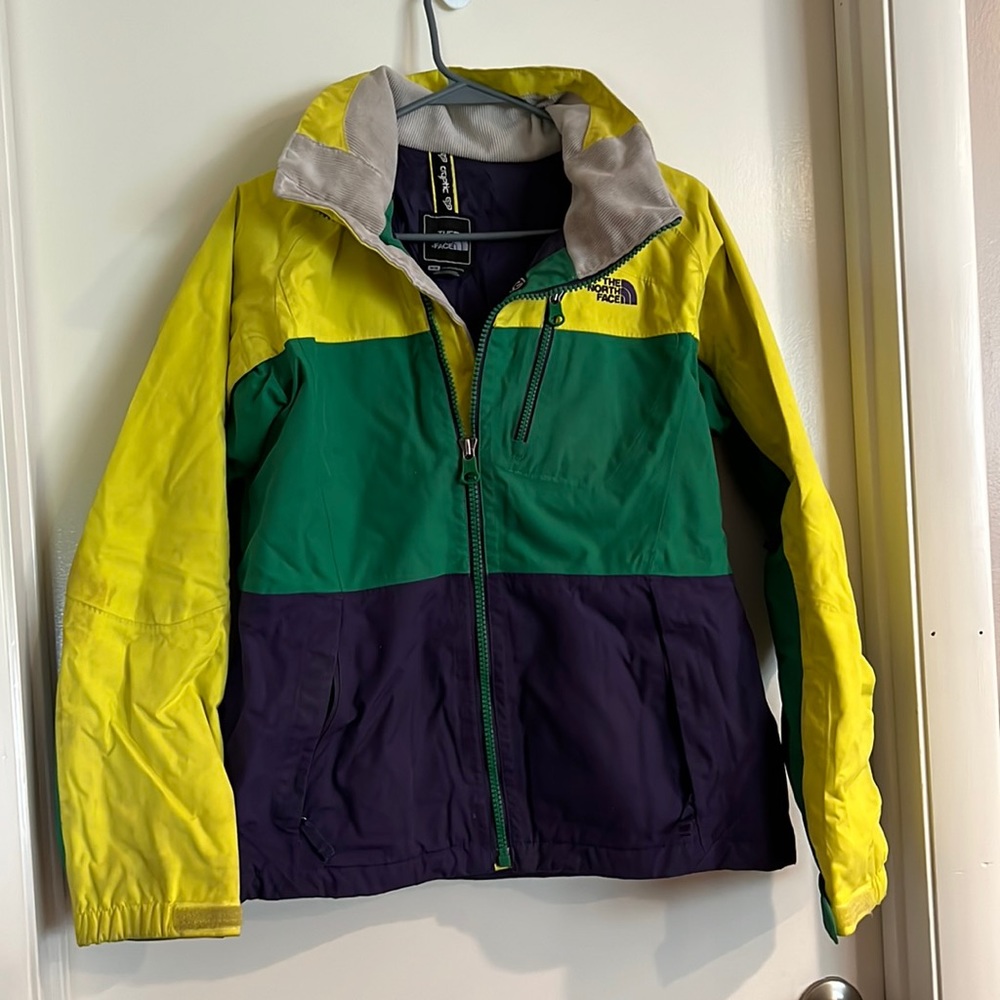 Women’s Medium North Face winter jacket